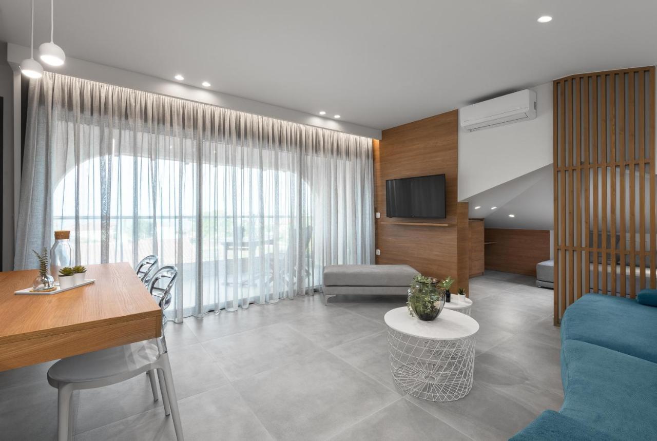 Pola'S Loft Apartment Иерисос Екстериор снимка